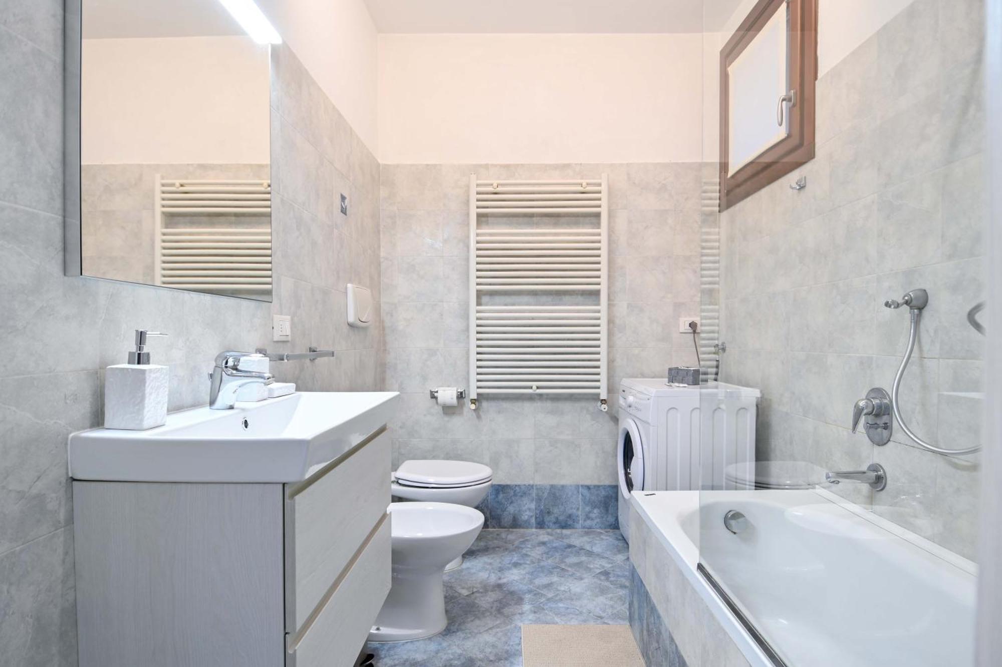 Bilocale Chic, 10 Min Aeroporto Milano-Bergamo, Box Auto E Aria Condizionata Apartment Seriate Exterior photo