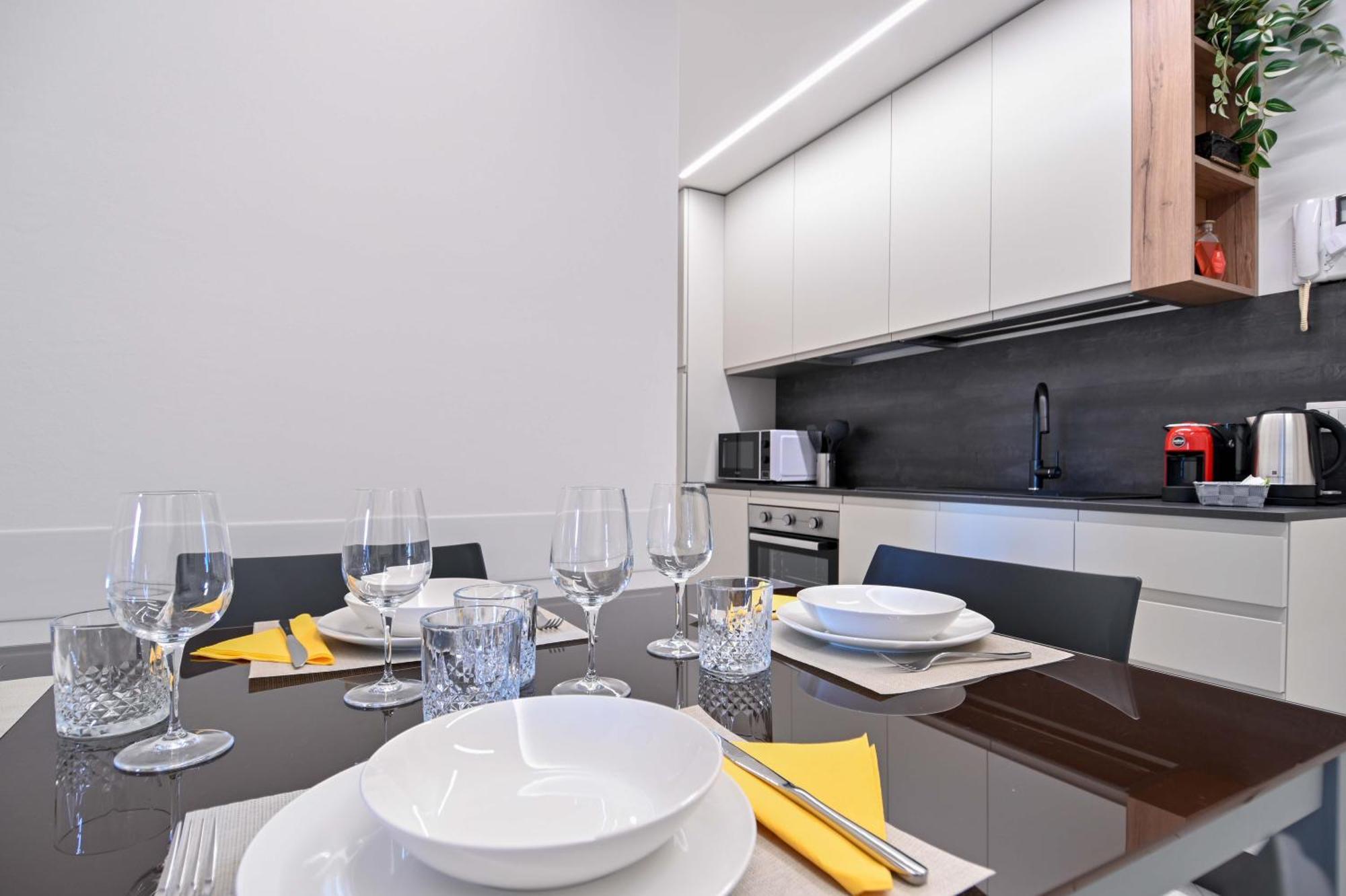 Bilocale Chic, 10 Min Aeroporto Milano-Bergamo, Box Auto E Aria Condizionata Apartment Seriate Exterior photo
